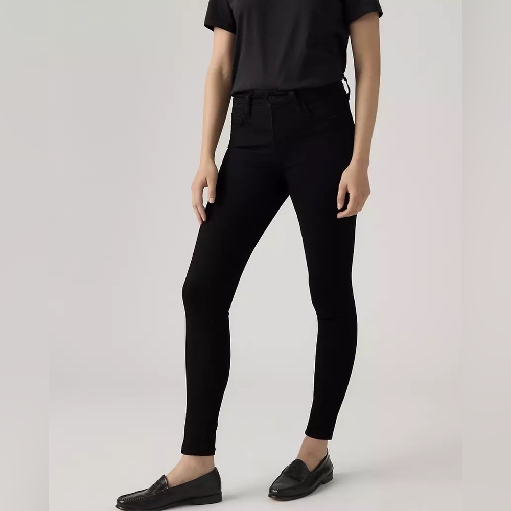 Levi’s 720 High Rise Super Skinny Black Jeans